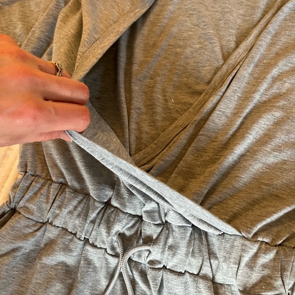 M-L Short Sleeve Long Pants Romper with Drawstring Waist in Heathered Gray. Tall - Picture 3 of 8